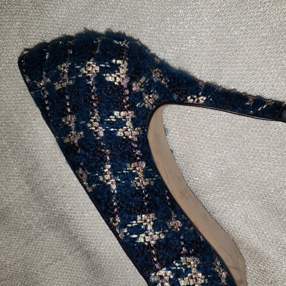 Ann Taylor tweed pumps - Picture 4 of 9